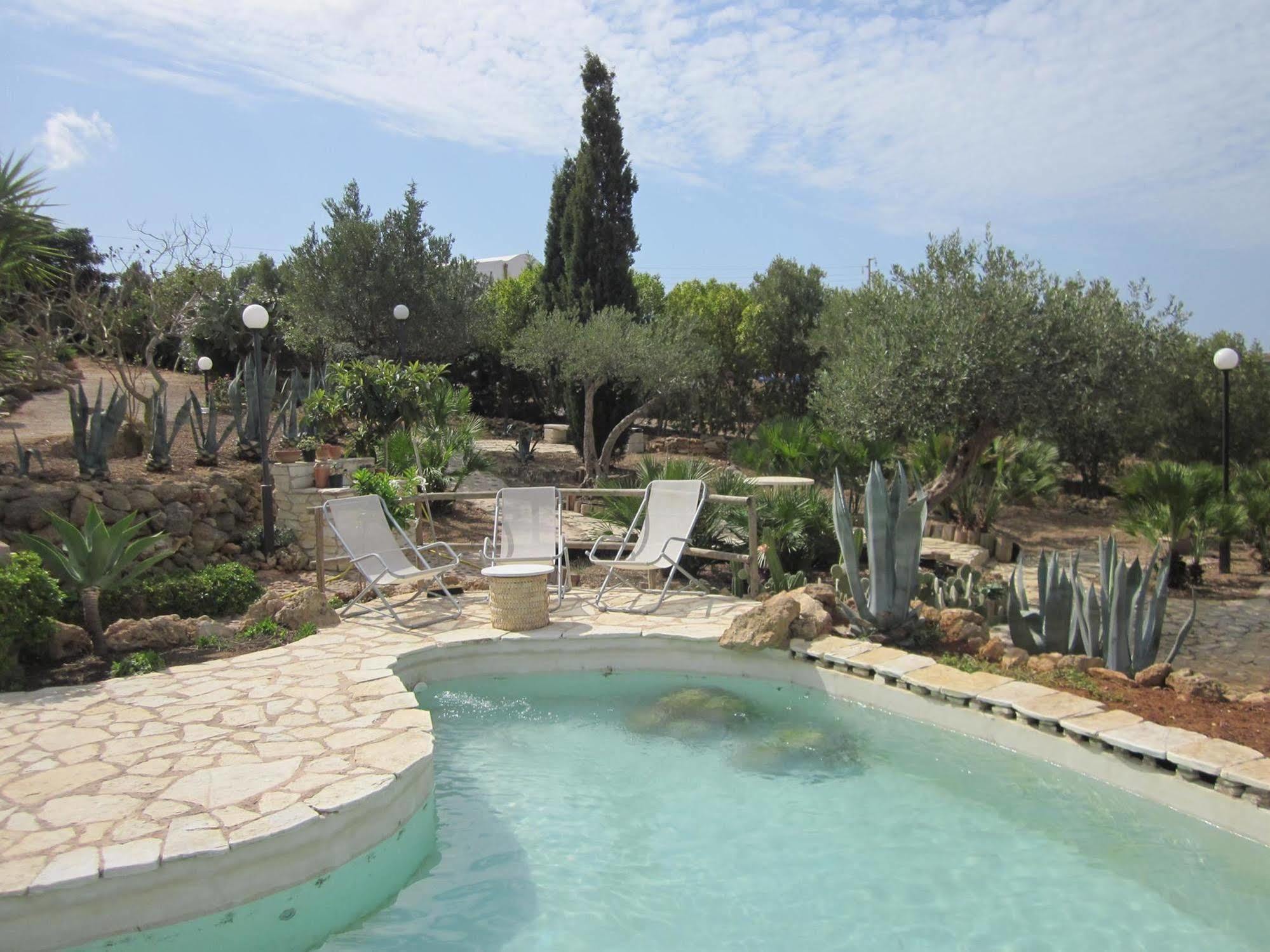 לינה וארוחת בוקר מרסאלה Casale Alma מראה חיצוני תמונה